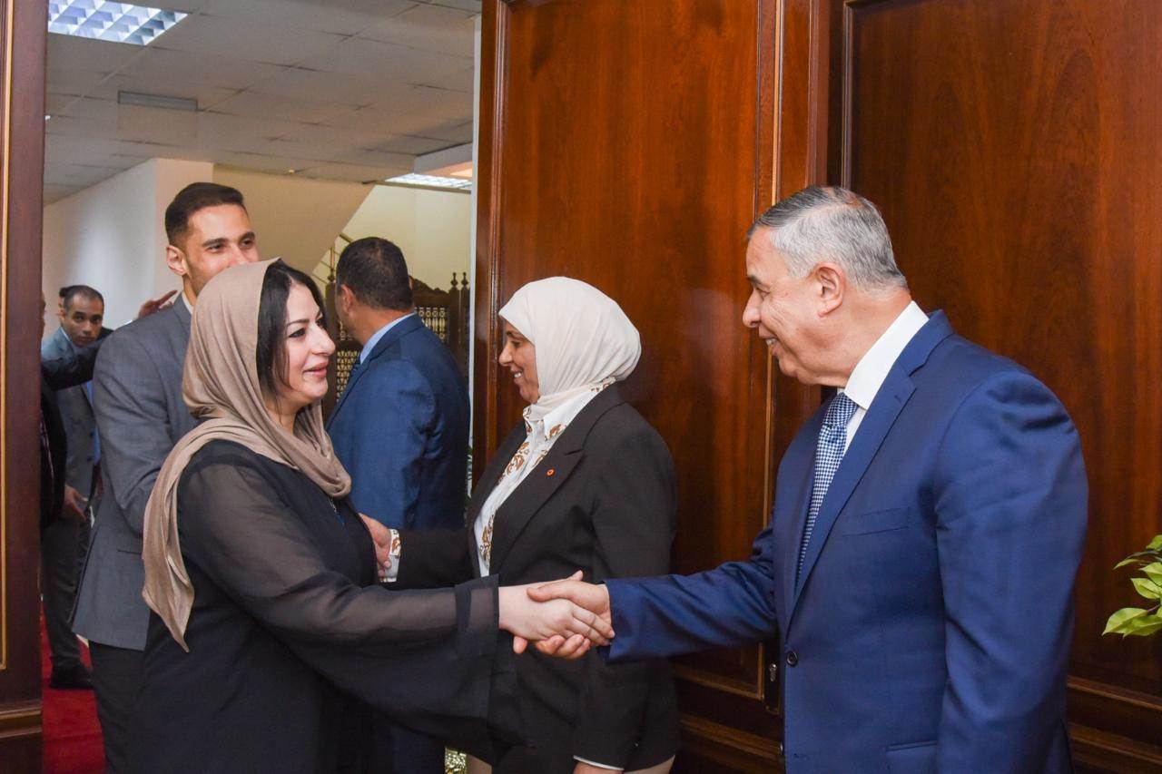 محافظ الإسكندرية يستقبل المهنئين بعيد الأضحى المبارك بديوان عام المحافظة