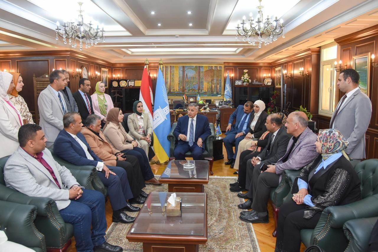 محافظ الإسكندرية يستقبل المهنئين بعيد الأضحى المبارك بديوان عام المحافظة