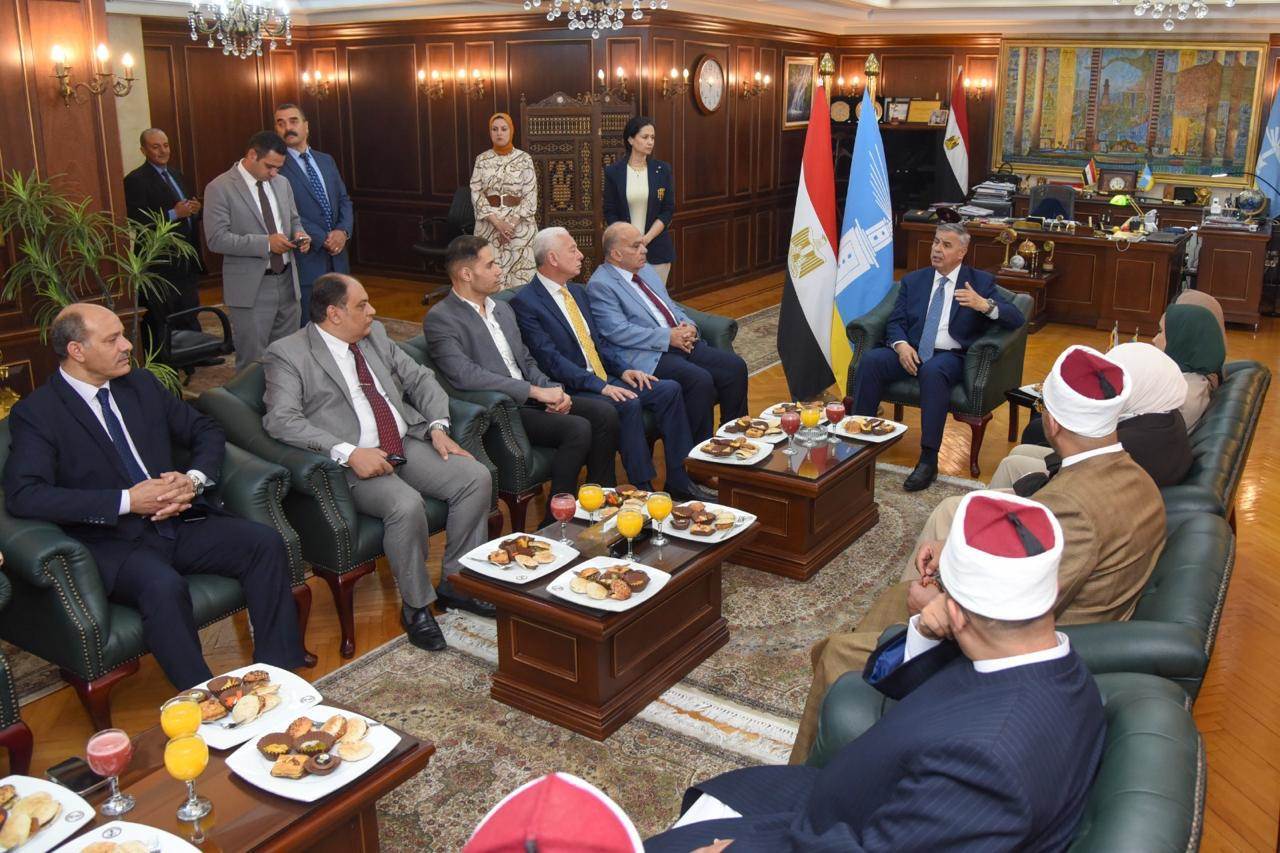 محافظ الإسكندرية يستقبل المهنئين بعيد الأضحى المبارك بديوان عام المحافظة