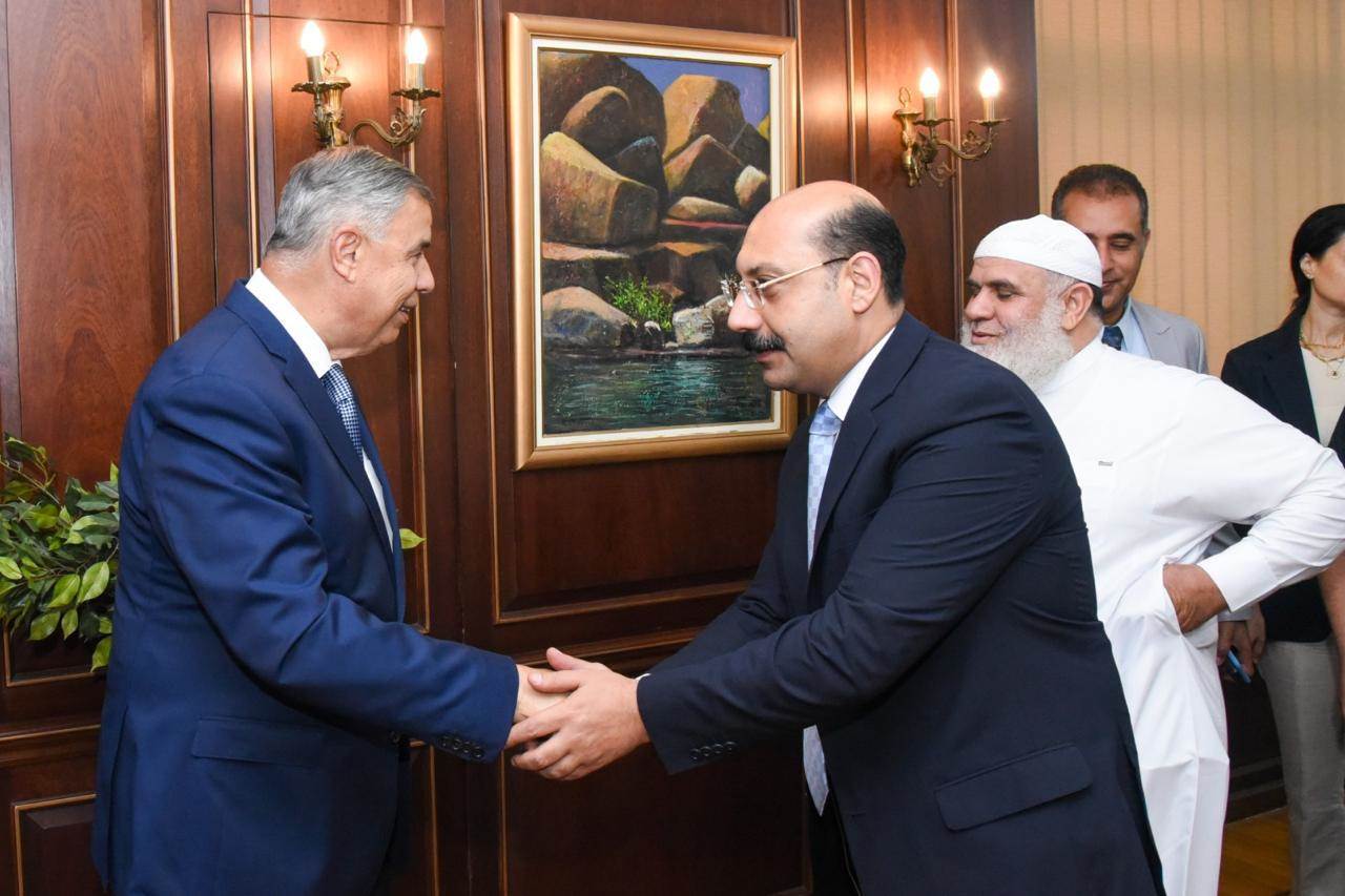 محافظ الإسكندرية يستقبل المهنئين بعيد الأضحى المبارك بديوان عام المحافظة