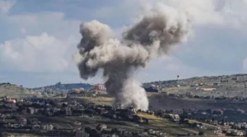 إصابة ثلاثة أشخاص جراء غارة إسرائيلية استهدفت بلدة عين قانا في قضاء النبطية بجنوب لبنان