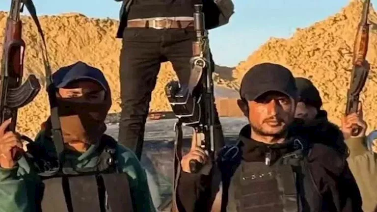 معلومات جديدة حول ميليشيا “أبو شباب”: تم تزويدها بالأسلحة من قبل إسرائيل وتدعم قوات الاحتلال. معلومات جديدة حول ميليشيا “أبو شباب”: تم تزويدها بالأسلحة من قبل إسرائيل وتدعم قوات الاحتلال.