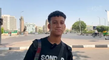 كل وسيلة لجني المال: مصورون على كورنيش النيل يروون قصص كفاحهم خلال إجازة العيد (فيديو)