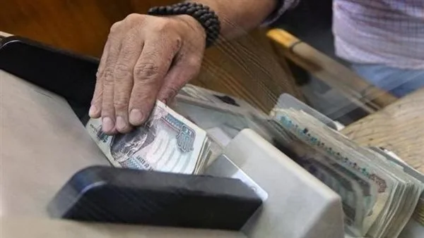 ما هي العوائد الشهرية لإيداع 100 ألف جنيه في البنوك المصرية عام 2025؟