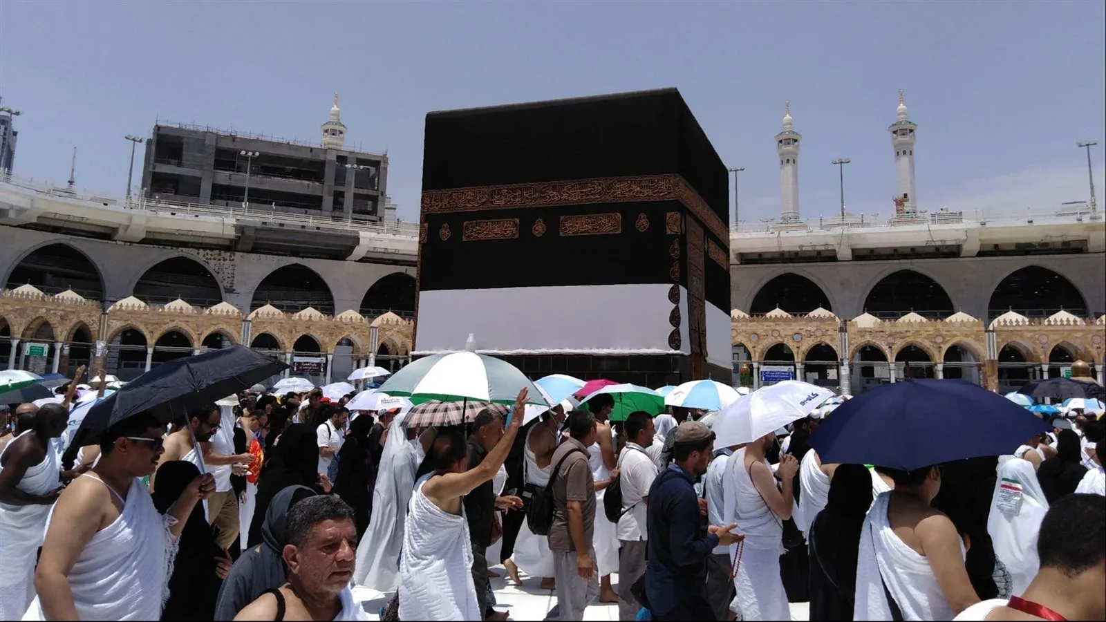 طواف الإفاضة: أنشطة الحجاج خلال أول أيام عيد الأضحى