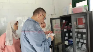 محمد أبوالسعد يزور وحدة تصنيع الورق الصحية