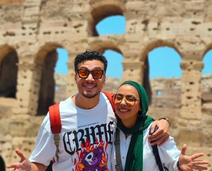 بالصور.. أحمد عبد الوهاب يحتفل بالعيد برفقة زوجته في روما بالصور.. أحمد عبد الوهاب يحتفل بالعيد برفقة زوجته في روما