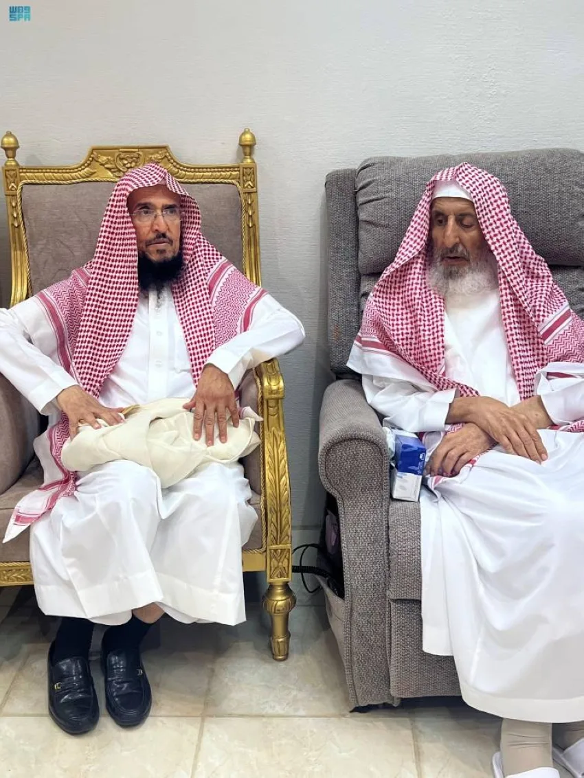 مفتي عام المملكة يرحب بعضوين من هيئة كبار العلماء مفتي عام المملكة يرحب بعضوين من هيئة كبار العلماء