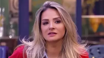 سالي شاهين تروي موقفًا محرجًا بسبب تأخرها عن موعد التصوير