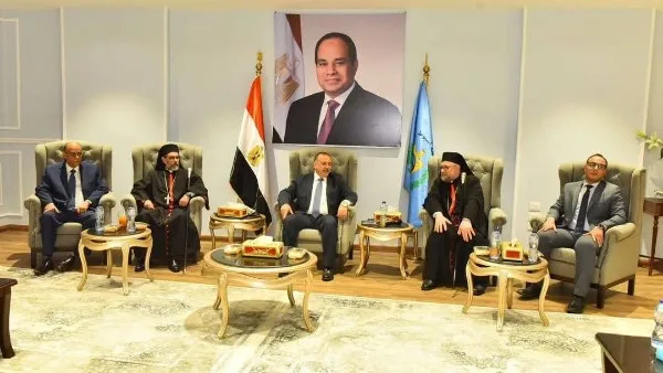 الأنبا دانيال والأنبا مرقس يبعثان التهاني لمحافظ أسيوط بمناسبة عيد الأضحى الأنبا دانيال والأنبا مرقس يبعثان التهاني لمحافظ أسيوط بمناسبة عيد الأضحى