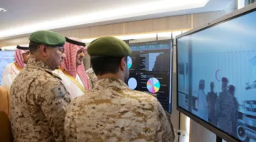 نائب أمير مكة يقوم بزيارة مستشفى القوات المسلحة في منى