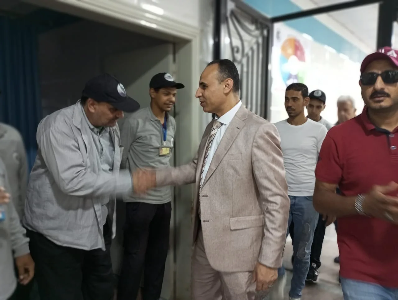 وكيل صحة الشرقية يخصص جولة لتفقد خدمات المستشفى في الزقازيق العام وكيل صحة الشرقية يخصص جولة لتفقد خدمات المستشفى في الزقازيق العام