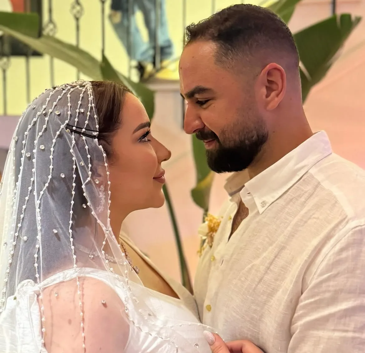 أسما شريف منير: اخترت شريك حياة ذا قرب من الله | صور حديثة من حفل الزفاف أسما شريف منير: اخترت شريك حياة ذا قرب من الله | صور حديثة من حفل الزفاف
