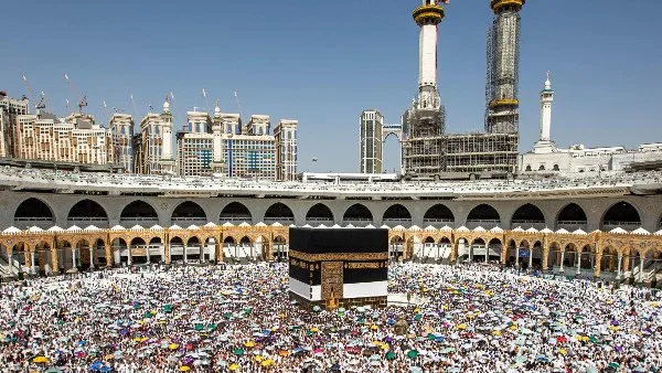 3 فوائد في يوم القُر للذين ليسوا حجاجًا.. لا تفرط في ثوابه الكبير 3 فوائد في يوم القُر للذين ليسوا حجاجًا.. لا تفرط في ثوابه الكبير