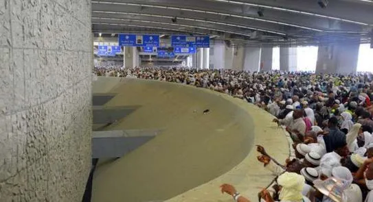بث مباشر: الحجاج يبدأون اليوم رمي الجمار في أول أيام التشريق بث مباشر: الحجاج يبدأون اليوم رمي الجمار في أول أيام التشريق