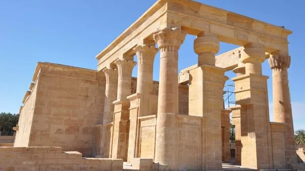 المعالم الأثرية والآبار الكبريتية: أبرز الوجهات المجانية لزيارة في الوادي الجديد خلال العيد المعالم الأثرية والآبار الكبريتية: أبرز الوجهات المجانية لزيارة في الوادي الجديد خلال العيد