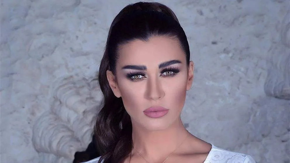 نادين الراسي ترد على معارضيها: لا أحد يمكنه التشكيك في وطنيتي نادين الراسي ترد على معارضيها: لا أحد يمكنه التشكيك في وطنيتي