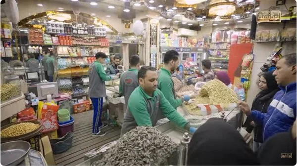 من قلب مصر: أسرار إنتاج المكسرات في الفيوم (فيديو) من قلب مصر: أسرار إنتاج المكسرات في الفيوم (فيديو)