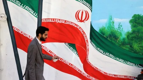 إيران: تخصيب اليورانيوم لمستوى 60% لا يتعارض مع معاهدة حظر انتشار الأسلحة النووية ويخضع لإشراف دولي كامل. إيران: تخصيب اليورانيوم لمستوى 60% لا يتعارض مع معاهدة حظر انتشار الأسلحة النووية ويخضع لإشراف دولي كامل.