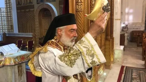 الأنبا باسيليوس يقود القداس الإلهي لطلاب السنة الثالثة ثانوي في المنيا الأنبا باسيليوس يقود القداس الإلهي لطلاب السنة الثالثة ثانوي في المنيا