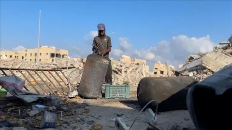 صحة غزة: إسرائيل تمنع وصول الوقود للمستشفيات مما يهدد بتعطل خدماتها صحة غزة: إسرائيل تمنع وصول الوقود للمستشفيات مما يهدد بتعطل خدماتها