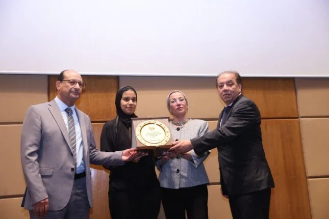 تقدير شريف الجبلي خلال احتفال جوائز الصناعة الخضراء لدعمه الإعلام البيئي والتنمية المستدامة تقدير شريف الجبلي خلال احتفال جوائز الصناعة الخضراء لدعمه الإعلام البيئي والتنمية المستدامة