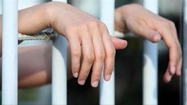 كاميرات المراقبة تُلقي القبض على سارق السيارات الملاكي في المعادي بيد السلطات الأمنية كاميرات المراقبة تُلقي القبض على سارق السيارات الملاكي في المعادي بيد السلطات الأمنية