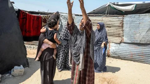 باريس تبدأ تحقيقاً ضد “فرنسيين من أصول إسرائيلية” لدعواتهم الإبادة في غزة باريس تبدأ تحقيقاً ضد “فرنسيين من أصول إسرائيلية” لدعواتهم الإبادة في غزة