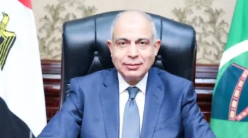 محافظ المنيا يعلن عن استراتيجيات فعالة لحل مشكلة التلوث البيئي في مصرف “المحيط” | فيديو