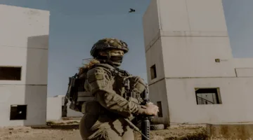 النساء في الصفوف الأمامية: الجيش الإسرائيلي يواجه نقصًا في الجنود الرجال