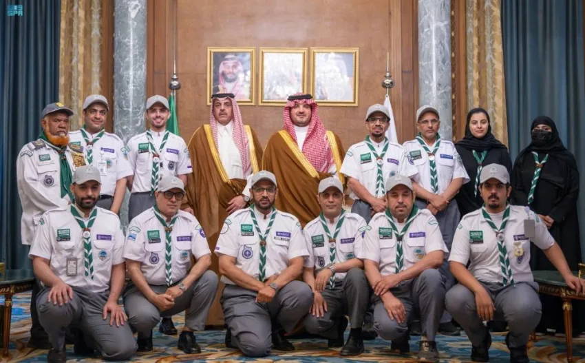 وزير الداخلية يثني على مساهمات الكشافة durante الحجّ
