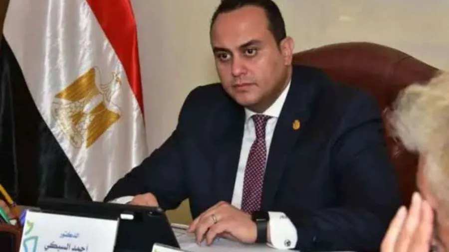 عادل.. خدمات الرعاية الصحية: توفير الأدوية لعلاج الأمراض المزمنة وجلسات غسيل الكلى أثناء العيد عادل.. خدمات الرعاية الصحية: توفير الأدوية لعلاج الأمراض المزمنة وجلسات غسيل الكلى أثناء العيد