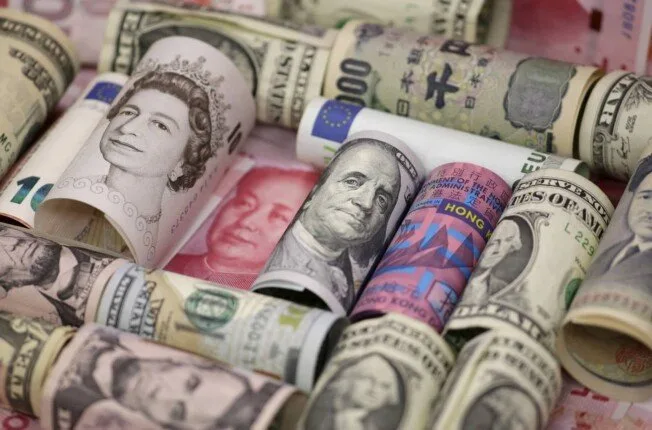 ضبط قضايا تجارة غير قانونية في العملات بلغت قيمتها 5 ملايين جنيه ضبط قضايا تجارة غير قانونية في العملات بلغت قيمتها 5 ملايين جنيه