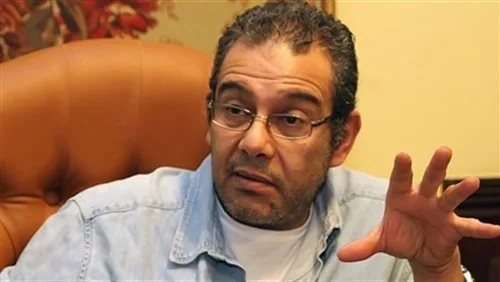 عمرو وهبي يتحدث عن انتقال زيزو للأهلي بعد مغادرته من نافذة الحمام الضيقة. عمرو وهبي يتحدث عن انتقال زيزو للأهلي بعد مغادرته من نافذة الحمام الضيقة.
