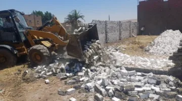 بعد حادثة «نينة الشرقية في سوهاج».. عقوبة السجن والغرامة للاعتداء على موظف عام أثناء أداء واجبه.