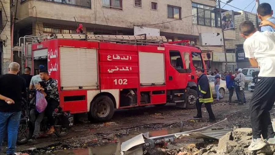 الدفاع المدني في غزة: الاحتلال دمر نحو 99% من المعدات المخصصة لإزالة الأنقاض وانتشال الضحايا. الدفاع المدني في غزة: الاحتلال دمر نحو 99% من المعدات المخصصة لإزالة الأنقاض وانتشال الضحايا.