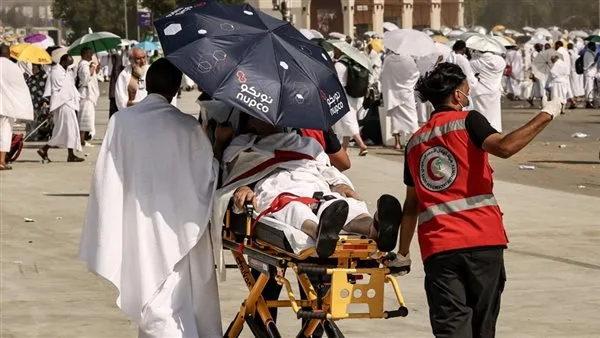 رئيس البعثة الطبية المصرية: تسجيل 32 حالة إصابة بضربة شمس بين الحجاج (فيديو) رئيس البعثة الطبية المصرية: تسجيل 32 حالة إصابة بضربة شمس بين الحجاج (فيديو)