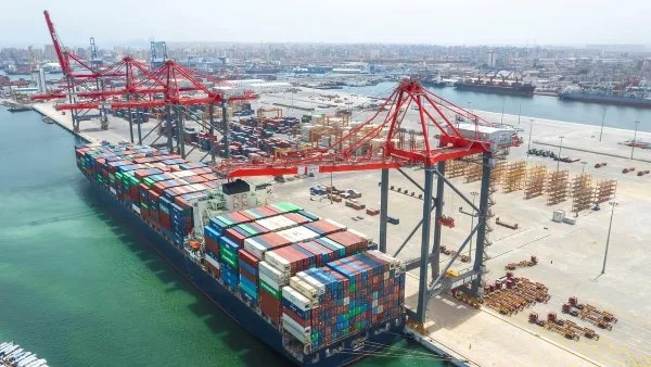 تسجيل مستويات تشغيل غير مسبوقة في ميناء الإسكندرية خلال عيد الأضحى تسجيل مستويات تشغيل غير مسبوقة في ميناء الإسكندرية خلال عيد الأضحى
