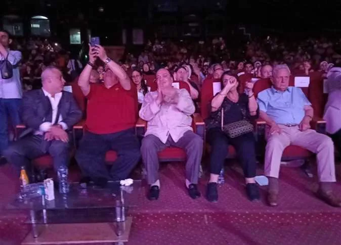 عيد الأضحى 2025: حفلة هشام عباس تكتظ بالجماهير على مسرح البالون (صور) عيد الأضحى 2025: حفلة هشام عباس تكتظ بالجماهير على مسرح البالون (صور)