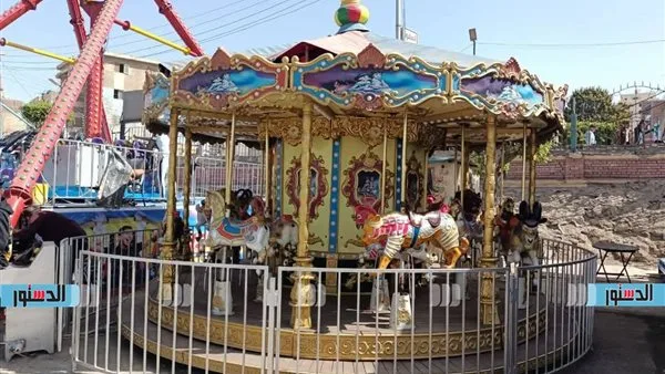 آلاف الزوار يتوجهون إلى حدائق كفر الشيخ في اليوم الثالث من العيد آلاف الزوار يتوجهون إلى حدائق كفر الشيخ في اليوم الثالث من العيد
