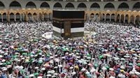 إعلانًا عن انتهاء شعائرهم… الحجاج المتعجلون يؤدون طواف الوداع