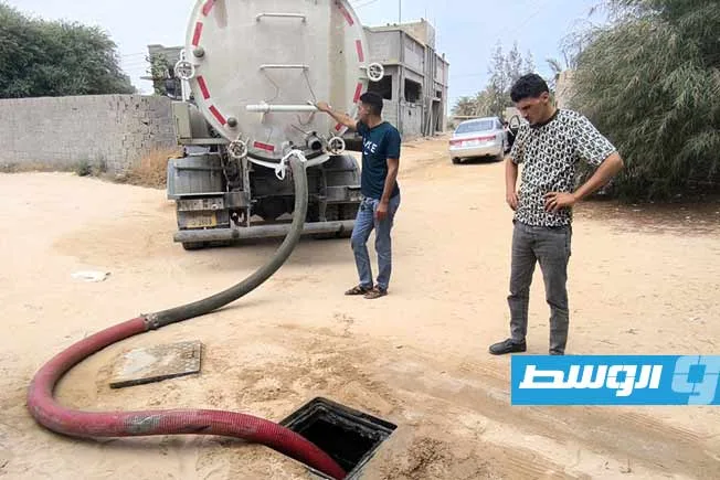 سحب مياه الآبار السوداء في زليتن خلال اليوم الثالث من عيد الأضحى