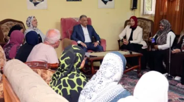 محافظ الإسماعيلية يشارك كبار السن في قصر الضيافة احتفالات العيد