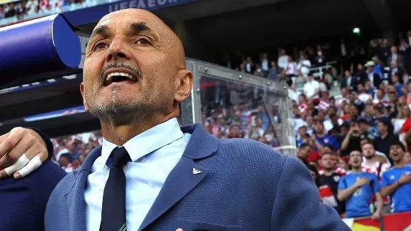 سباليتي يعلن استقالته من تدريب المنتخب الإيطالي سباليتي يعلن استقالته من تدريب المنتخب الإيطالي
