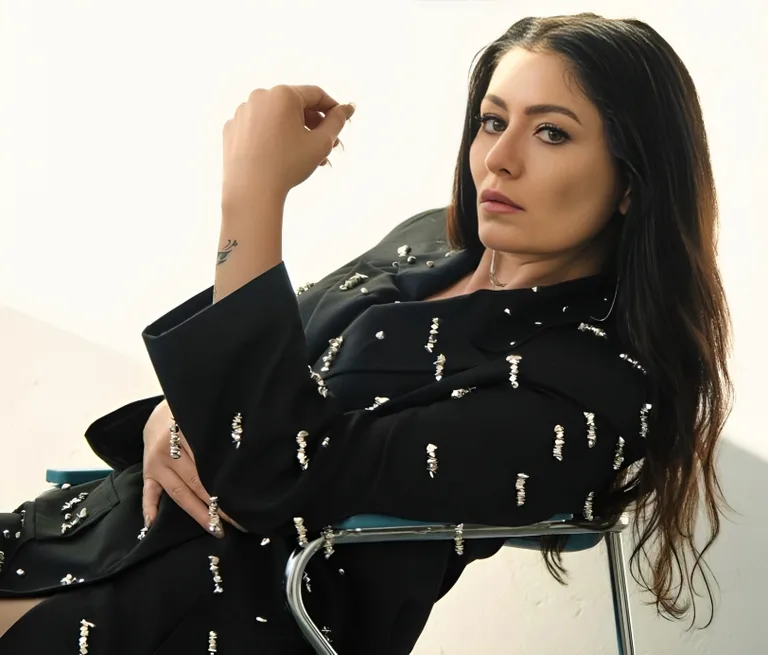 مسلسل «الخفقان» يعيد دنيز شاكر إلى الشاشة بعد فترة من الغياب. مسلسل «الخفقان» يعيد دنيز شاكر إلى الشاشة بعد فترة من الغياب.