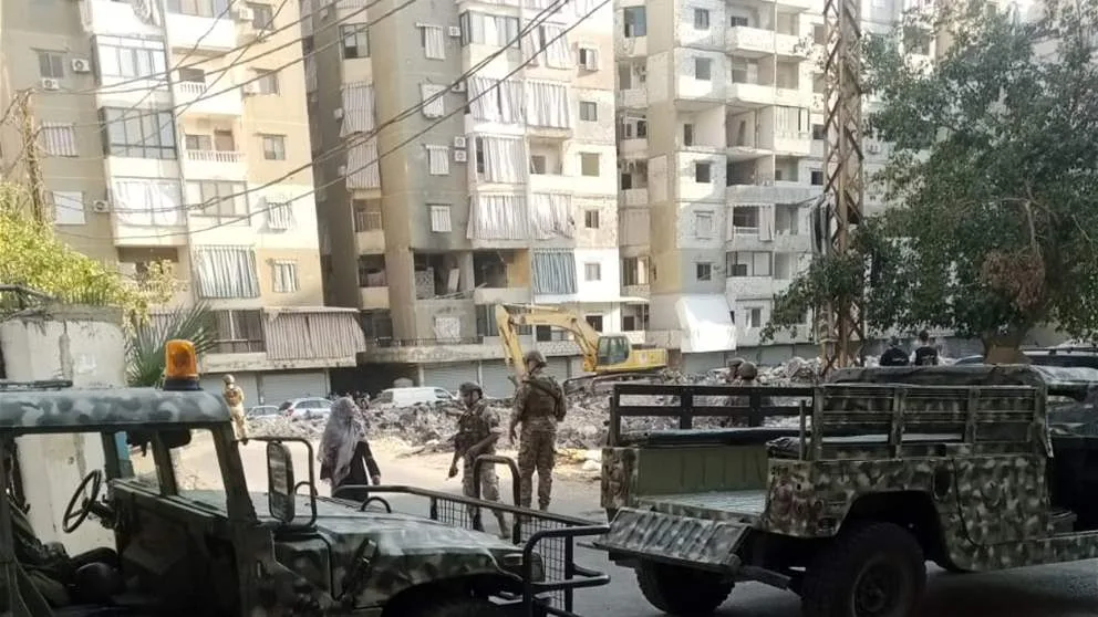 الجيش يحقق في موقع بالضاحية بعد اتصالات من لجنة الهدنة.. التفاصيل مع مراسل الجديد الجيش يحقق في موقع بالضاحية بعد اتصالات من لجنة الهدنة.. التفاصيل مع مراسل الجديد