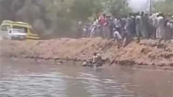 فرق الإنقاذ النهري ت intensify efforts to recover the body of a drowned young man in Qena.