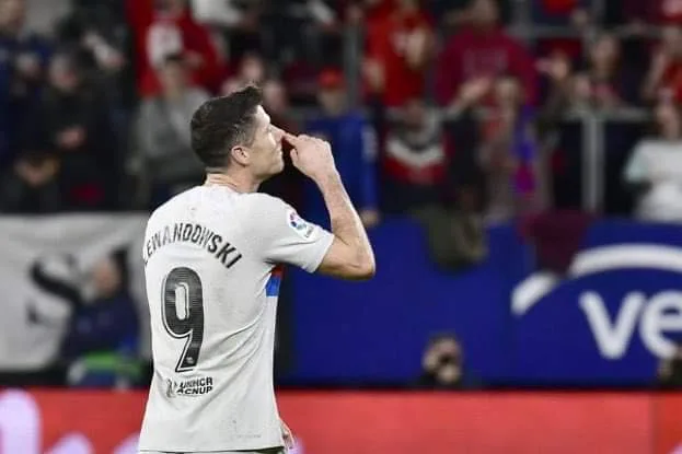 ليفاندوفسكي يعلن عدم مشاركته مع المنتخب البولندي بعد سحب شارة القيادة منه