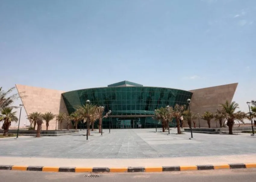 هبوط آمن لطائرة في الكويت بعد تلقي بلاغ بوجود قنبلة على متنها. هبوط آمن لطائرة في الكويت بعد تلقي بلاغ بوجود قنبلة على متنها.