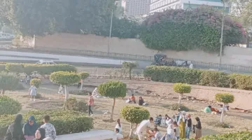 احتشاد المصريين في شوارع القاهرة للاحتفال وسط إجراءات أمنية مشددة وخدمات متميزة